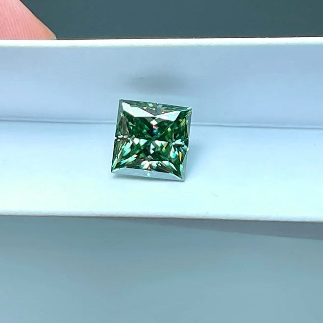 Green Moissanite Gemstone-ToShay.org