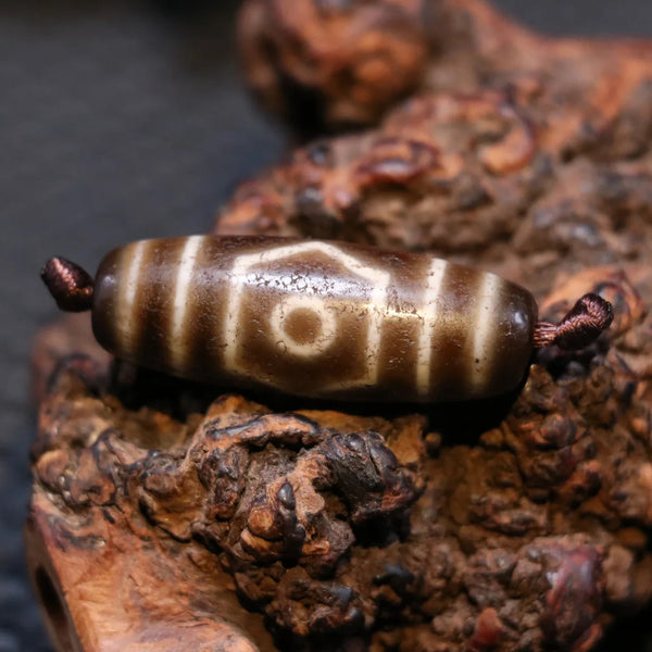 Tibetan Agate Eyes Dzi Bead-ToShay.org