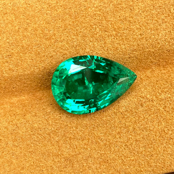 Green Emerald Gem Stone-ToShay.org