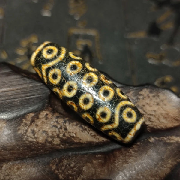 Tibetan Agate Eyes Dzi-ToShay.org
