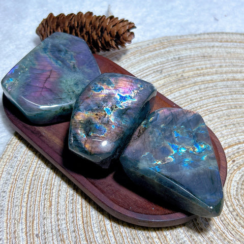 Purple Labradorite Gemstone-ToShay.org