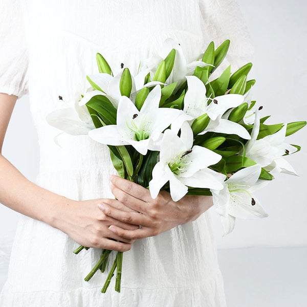 Lily Flower Bouquet-ToShay.org