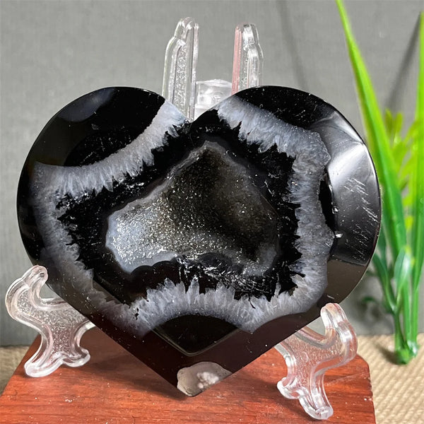 Black Agate Cluster Heart-ToShay.org