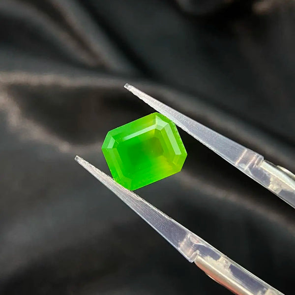 Green Yellow Fluorescent Emerald-ToShay.org