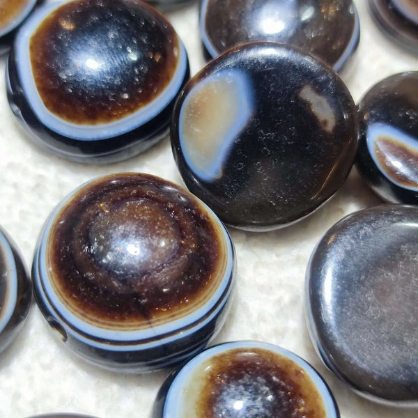 Tibetan Sheep Plate Eye Agate-ToShay.org