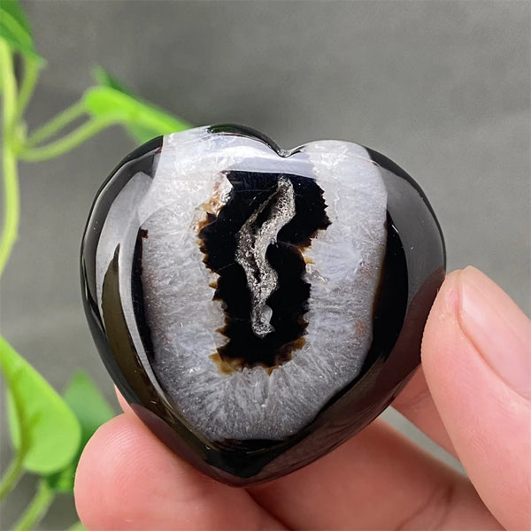 Black Agate Geode Heart-ToShay.org