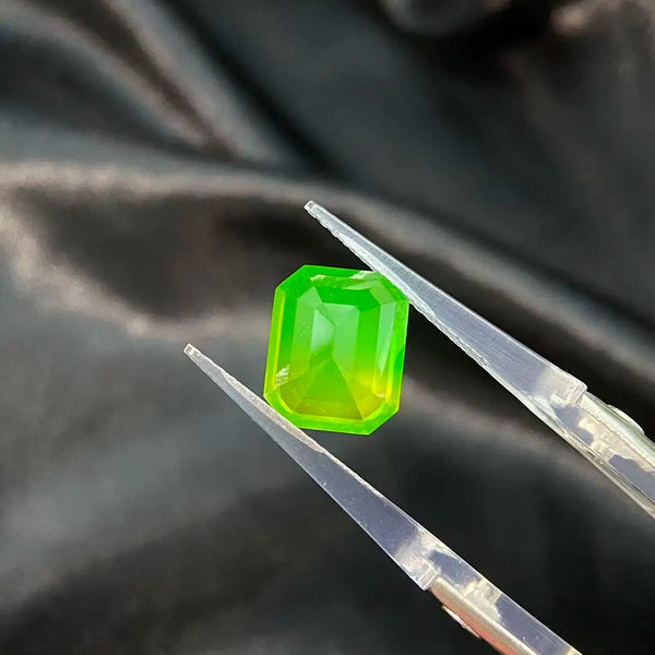 Green Yellow Fluorescent Emerald-ToShay.org