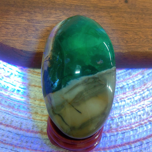 Fluorescence Volcanic Agate-ToShay.org