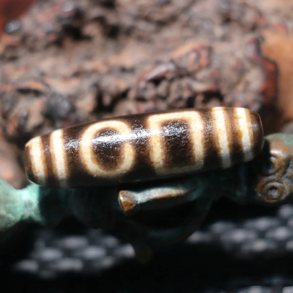 Tibetan Agate Eyes Dzi Bead-ToShay.org