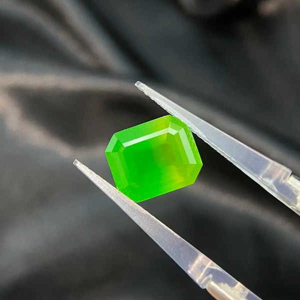 Green Yellow Fluorescent Emerald-ToShay.org