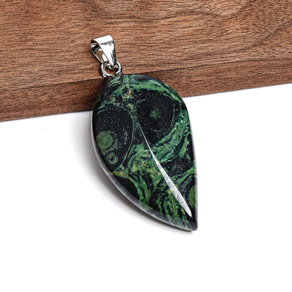 Green Kambaba Leaf Pendant-ToShay.org