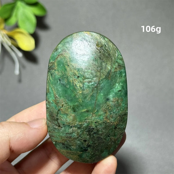 Green Emerald Quartz Palm Stone-ToShay.org