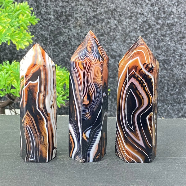 Black Red Striped Agate Point-ToShay.org