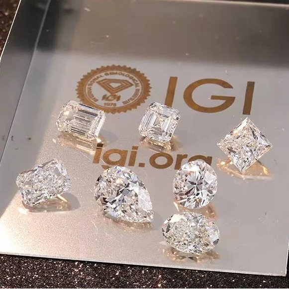 Clear Faceted Diamond-ToShay.org