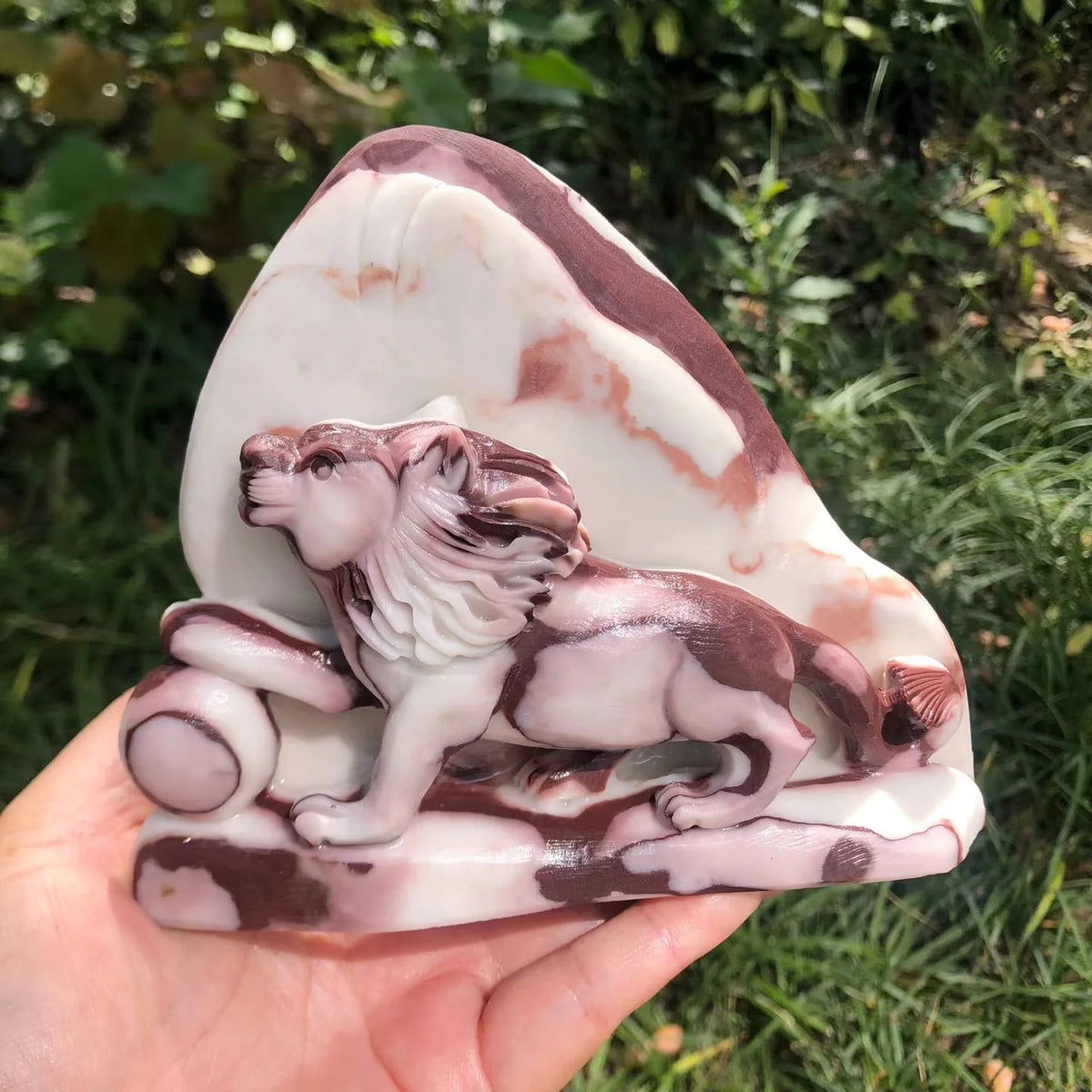 Red White Jade Lion-ToShay.org