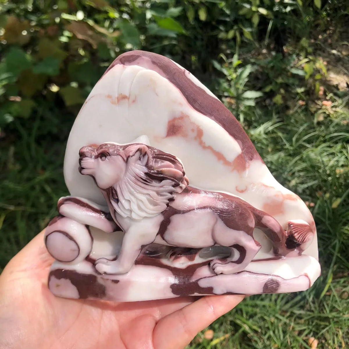 Red White Jade Lion-ToShay.org