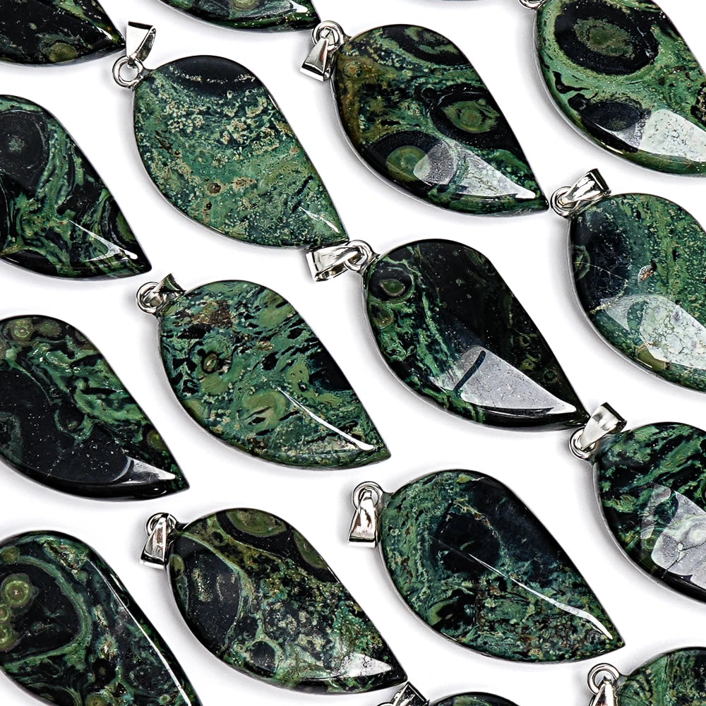 Green Kambaba Leaf Pendant-ToShay.org