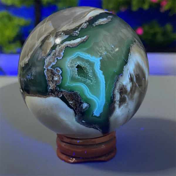 Fluorescent Agate Ball-ToShay.org