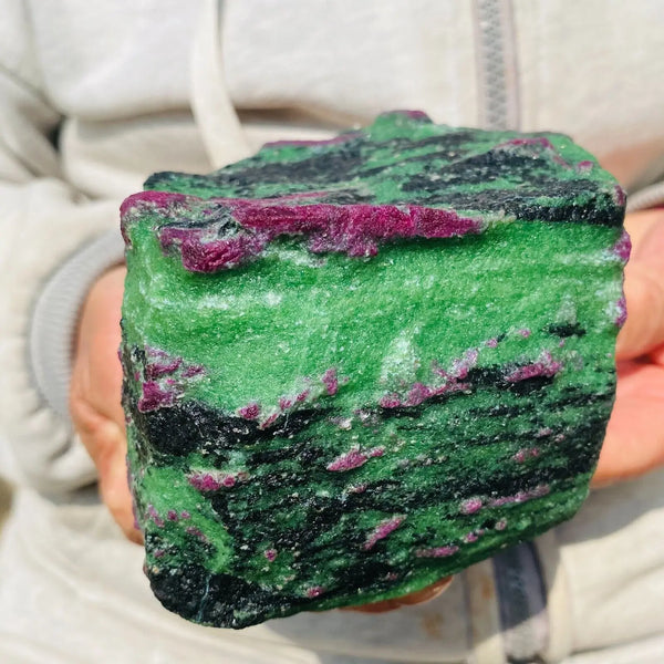Green Ruby Zoisite Gemstone-ToShay.org