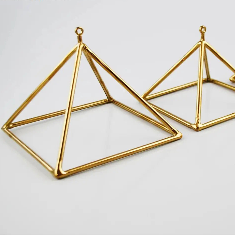 Gold Quartz Singing Pyramid-ToShay.org