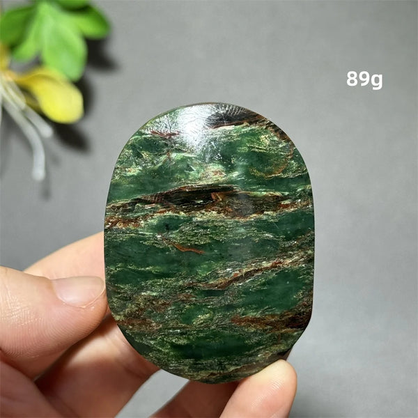 Green Emerald Quartz Palm Stone-ToShay.org