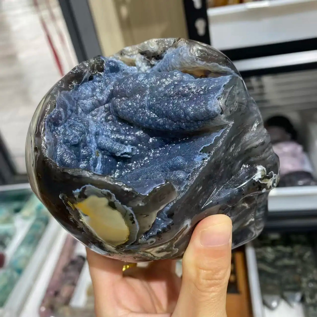 Black Fluorescent Agate Skull-ToShay.org