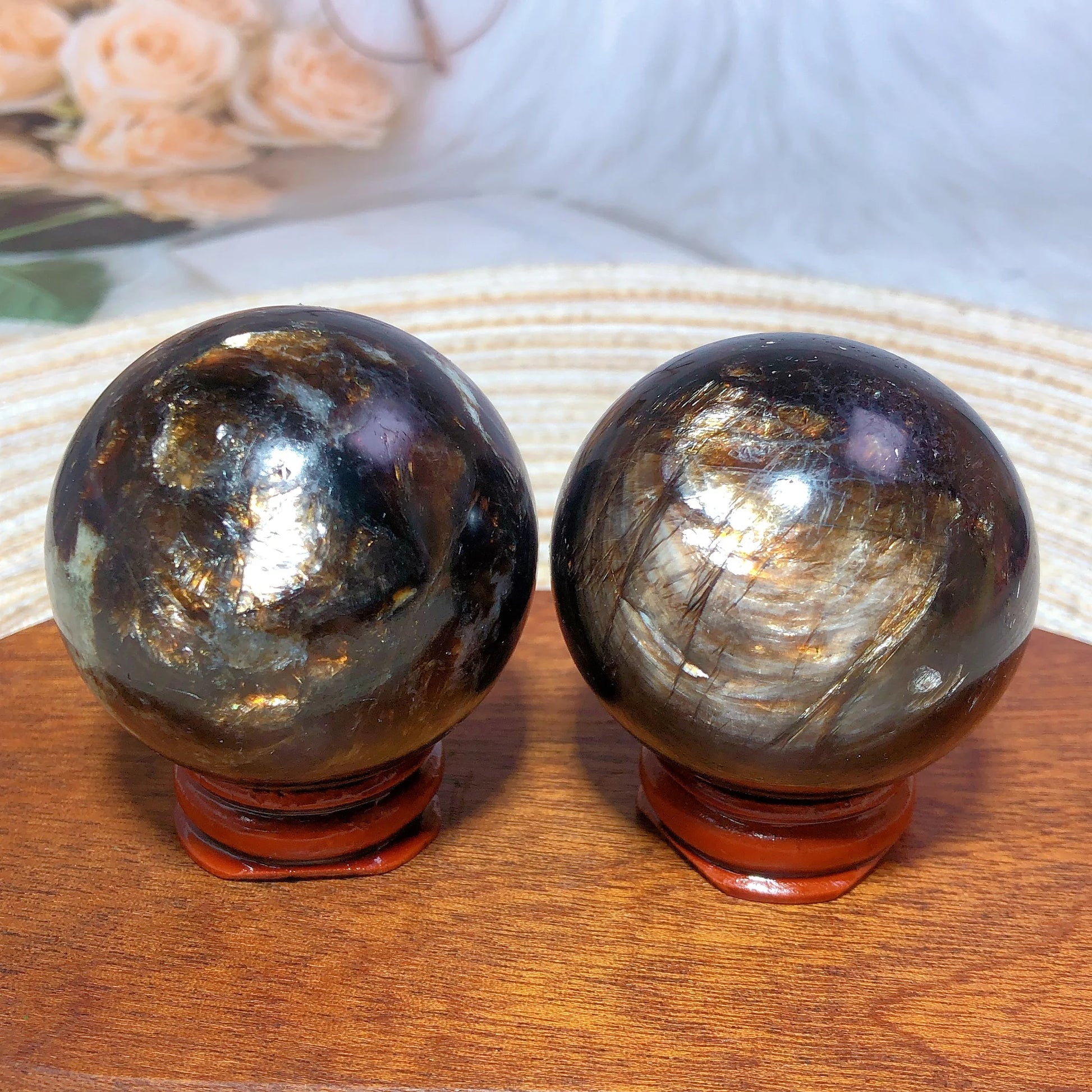 Gold Flash Phlogopite Balls-ToShay.org