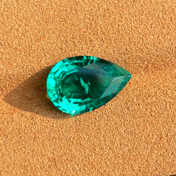 Green Emerald Gem Stone-ToShay.org