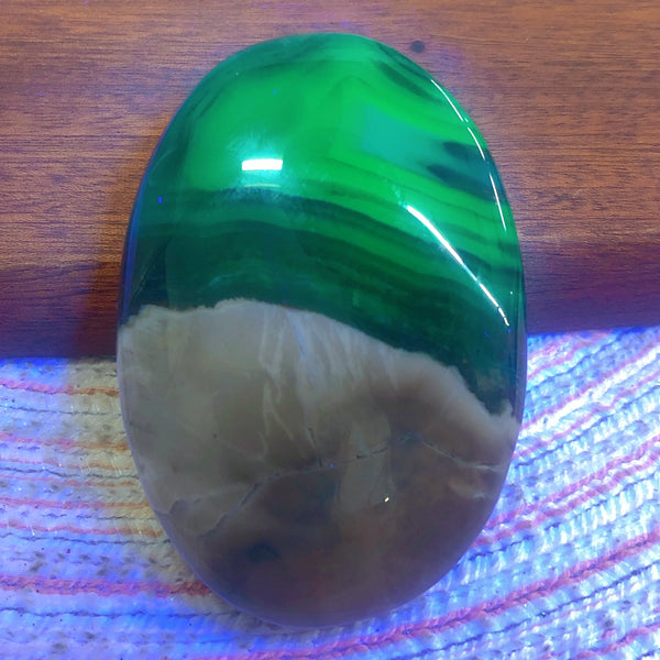 Fluorescence Volcanic Agate-ToShay.org