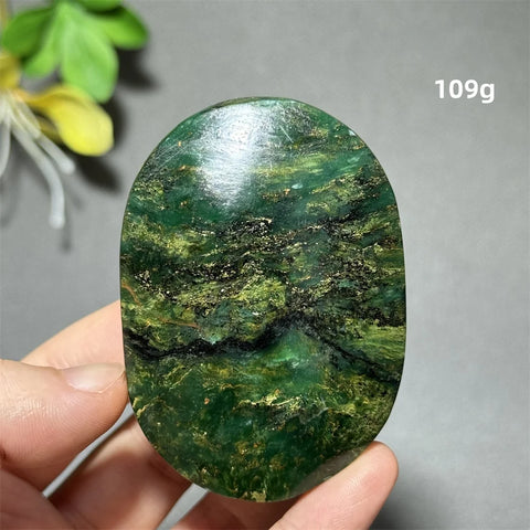 Green Emerald Quartz Palm Stone-ToShay.org