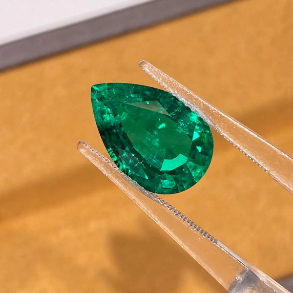 Green Emerald Gem Stone-ToShay.org