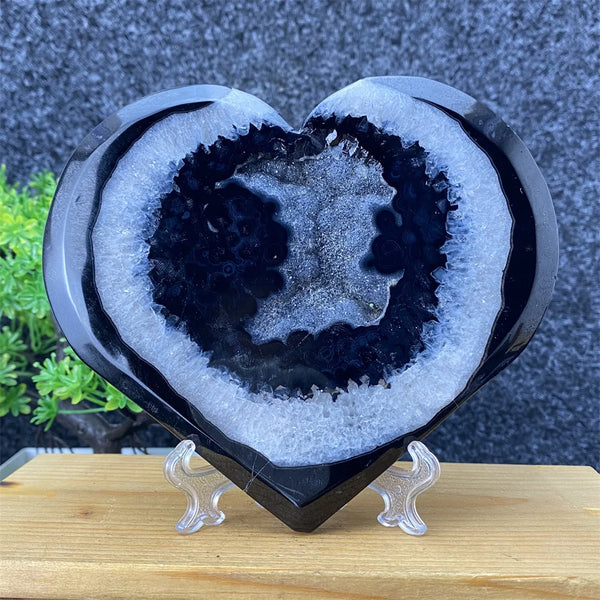 Black Agate Geode Heart-ToShay.org