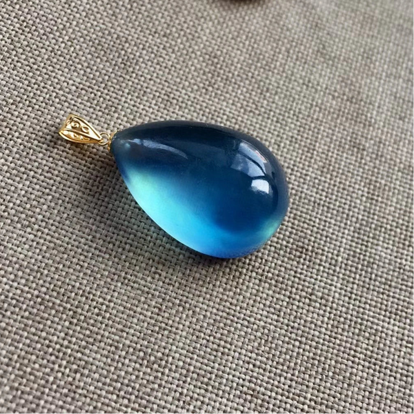 Blue Aquamarine Quartz Pendant-ToShay.org