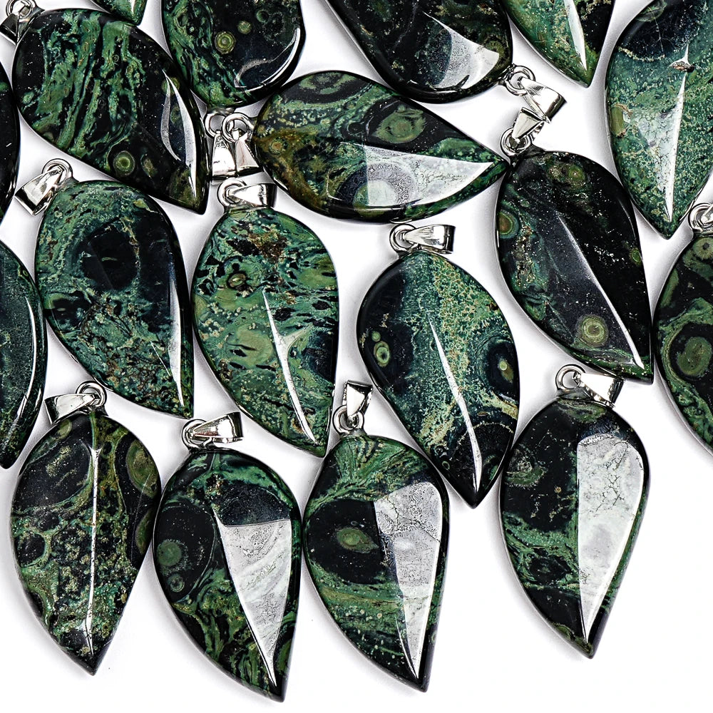 Green Kambaba Leaf Pendant-ToShay.org