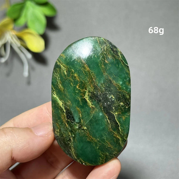 Green Emerald Quartz Palm Stone-ToShay.org