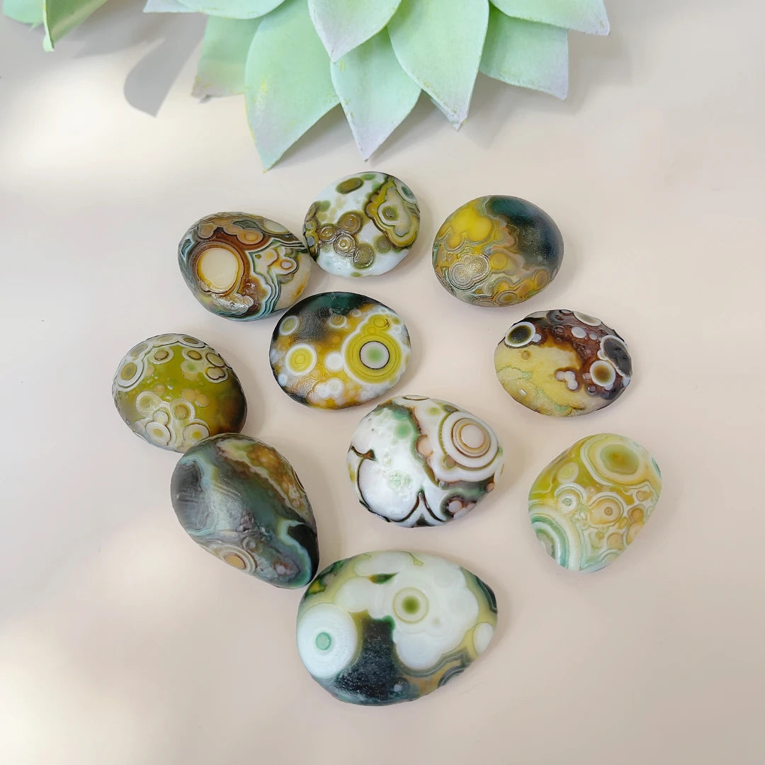 Yellow Green Sardonyx Agate-ToShay.org
