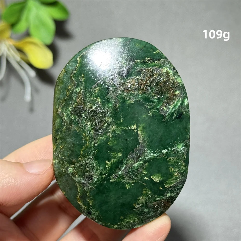 Green Emerald Quartz Palm Stone-ToShay.org