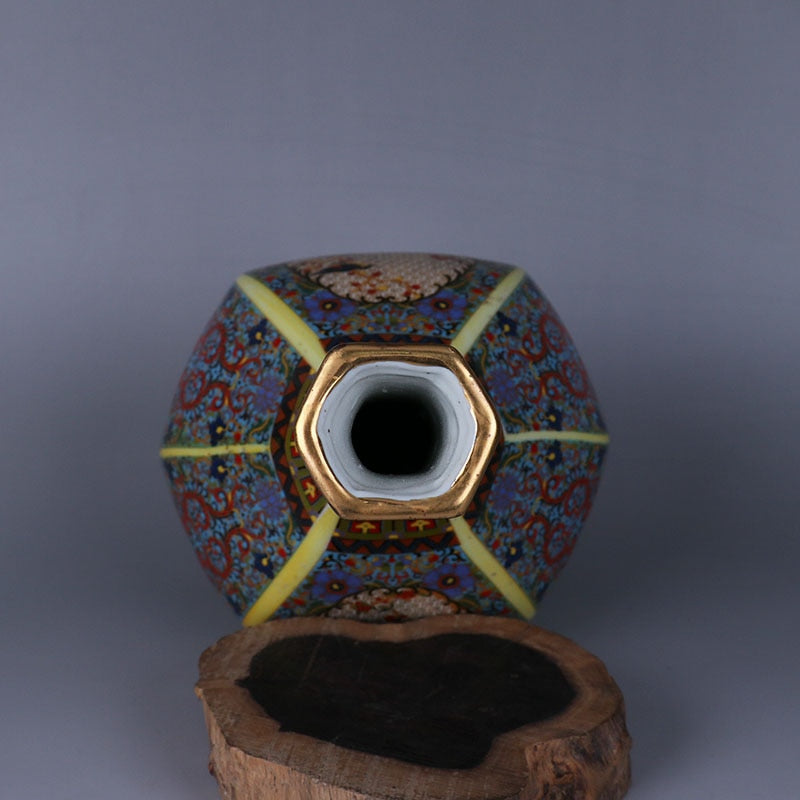 Antique Distress Vase-ToShay.org