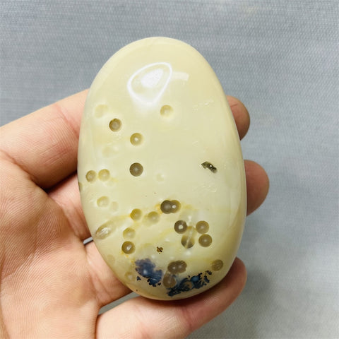 Yellow Milk Sky Eye Agate Palm Stone-ToShay.org